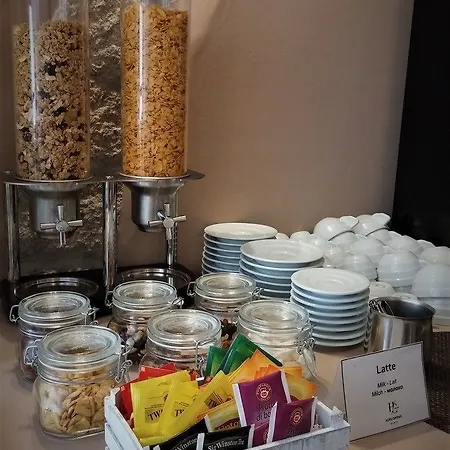 מלון Hotel Centrale אולביה