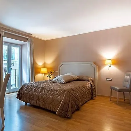 Hotel Centrale Szálloda Olbia