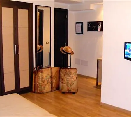 Hotel Centrale Hotell 4*